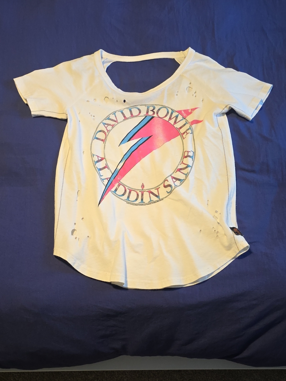 Trunk Ltd Cream Distressed Bowie Lightning Bolt Tee EUC